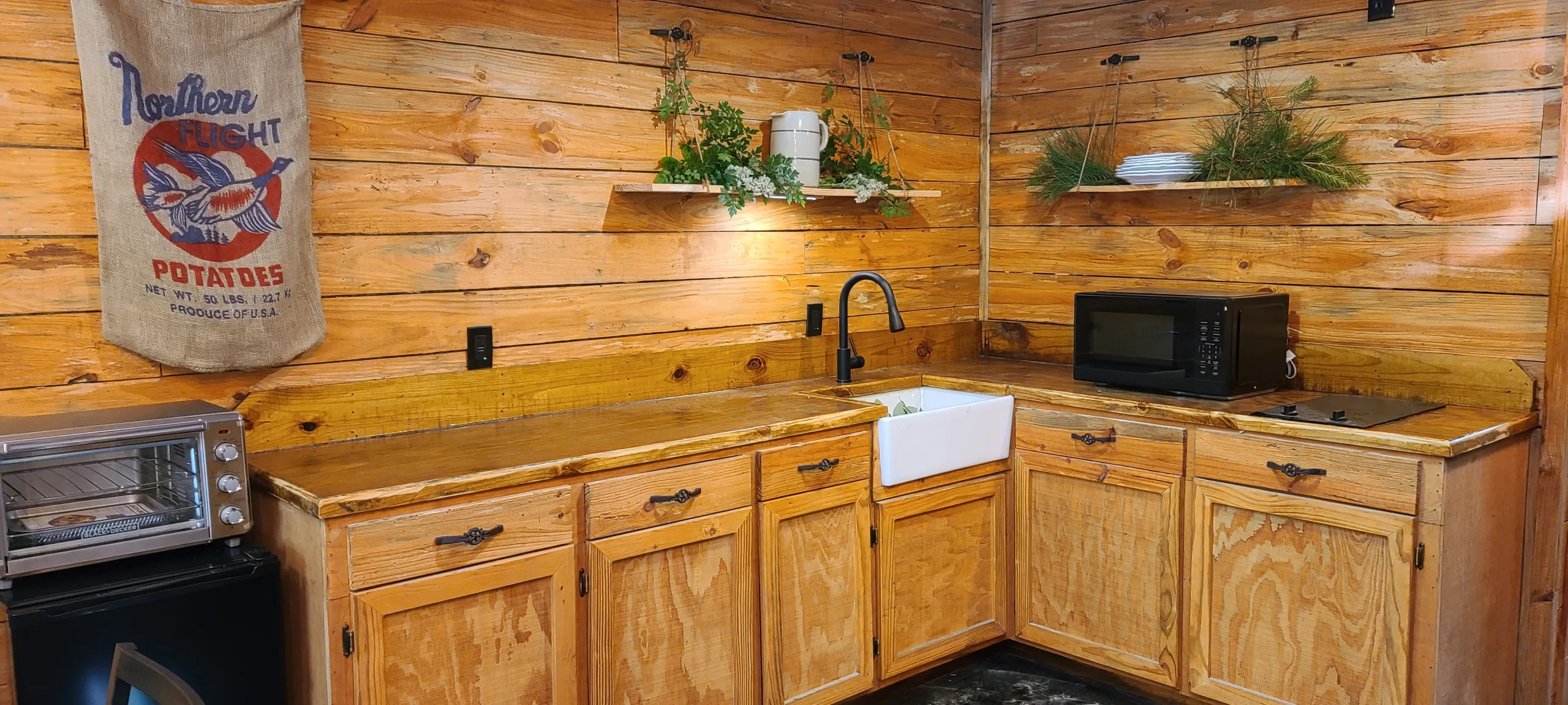 Rustic Trails Jail in the wild woods, Wedding Venue, Air BnB, Retreats, Anniversary, Birthday, Class, School, Education, Meeting, Church, Upper Room, Jail, Livery, Land Office, Bunk House, Bank, Bath House, Piney Woods