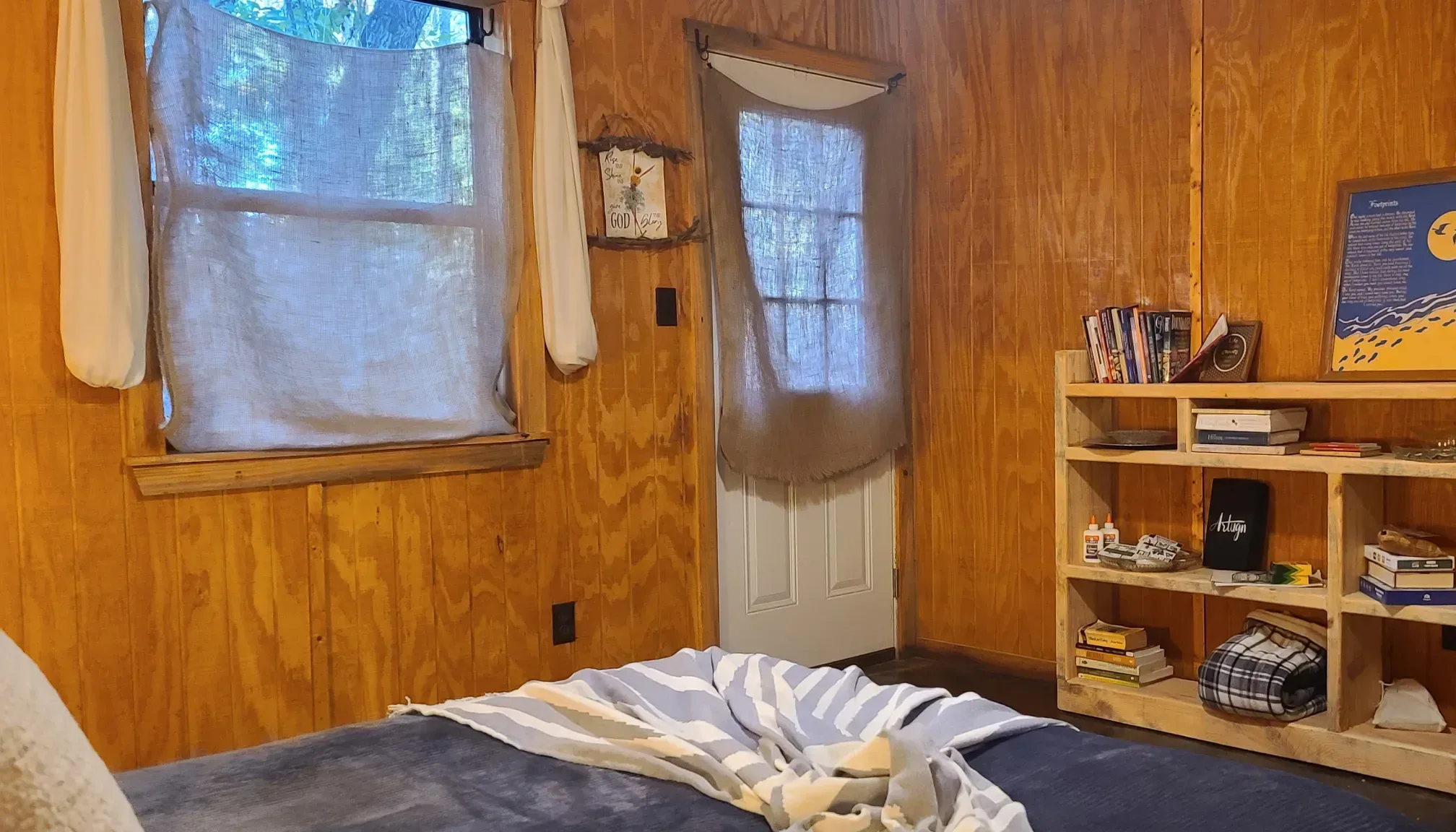Rustic Trails Texas LLC in the wild woods, Wedding Venue, Air BnB, Retreats, Anniversary, Birthday, Class, School, Education, Meeting, Church, Upper Room, Jail, Livery, Land Office, Bunk House, Bank, Bath House, Piney Woods, Cabins, Cottages, rentals