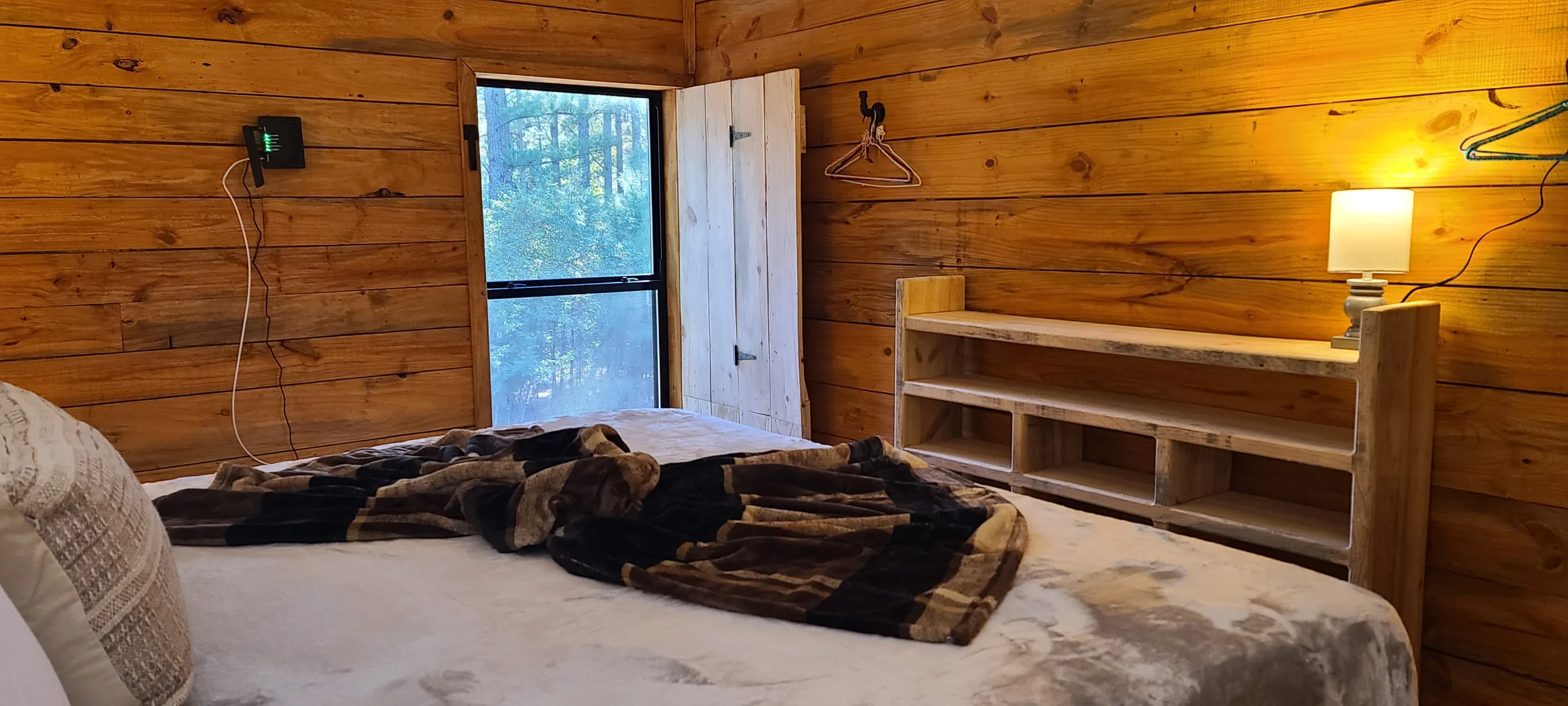 Rustic Trails Texas LLC Livery Bunk House Cabin